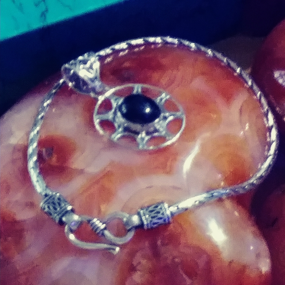 NWT- S-HOOK BRACELET 7.5" BLACK ONYX CHARM. BOUGHT  SEPARATE PURCHASES. STERLING